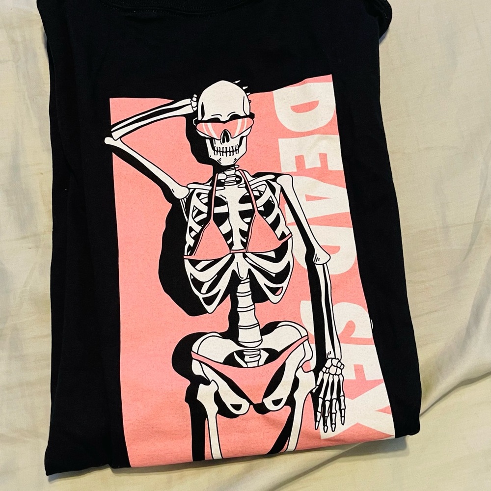 Edgy Skeleton Graphic Tee in Black and Pink